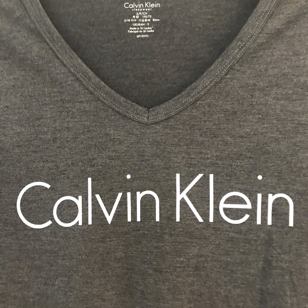 NWT Gray Calvin Klein V neck Sleepshirt Sz S - Picture 2 of 3